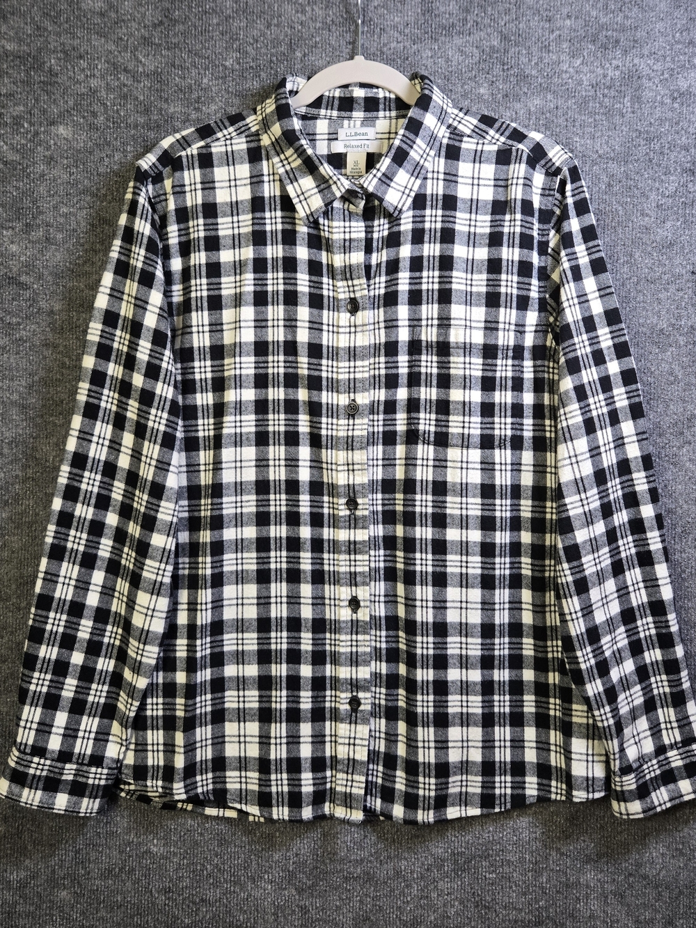 LL Bean Shirt Womens XL Reg Black White Plaid Mid Weight Flannel Outdoor Cabin